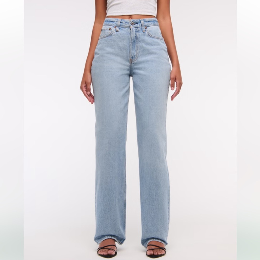 NWT Abercrombie and Fitch Curve Love High Rise Loose Jeans Size 34 Long - Picture 13 of 15
